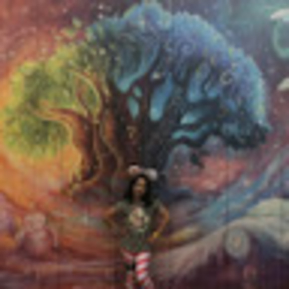 Meet your Posher, Mia - Picture 1 of 1